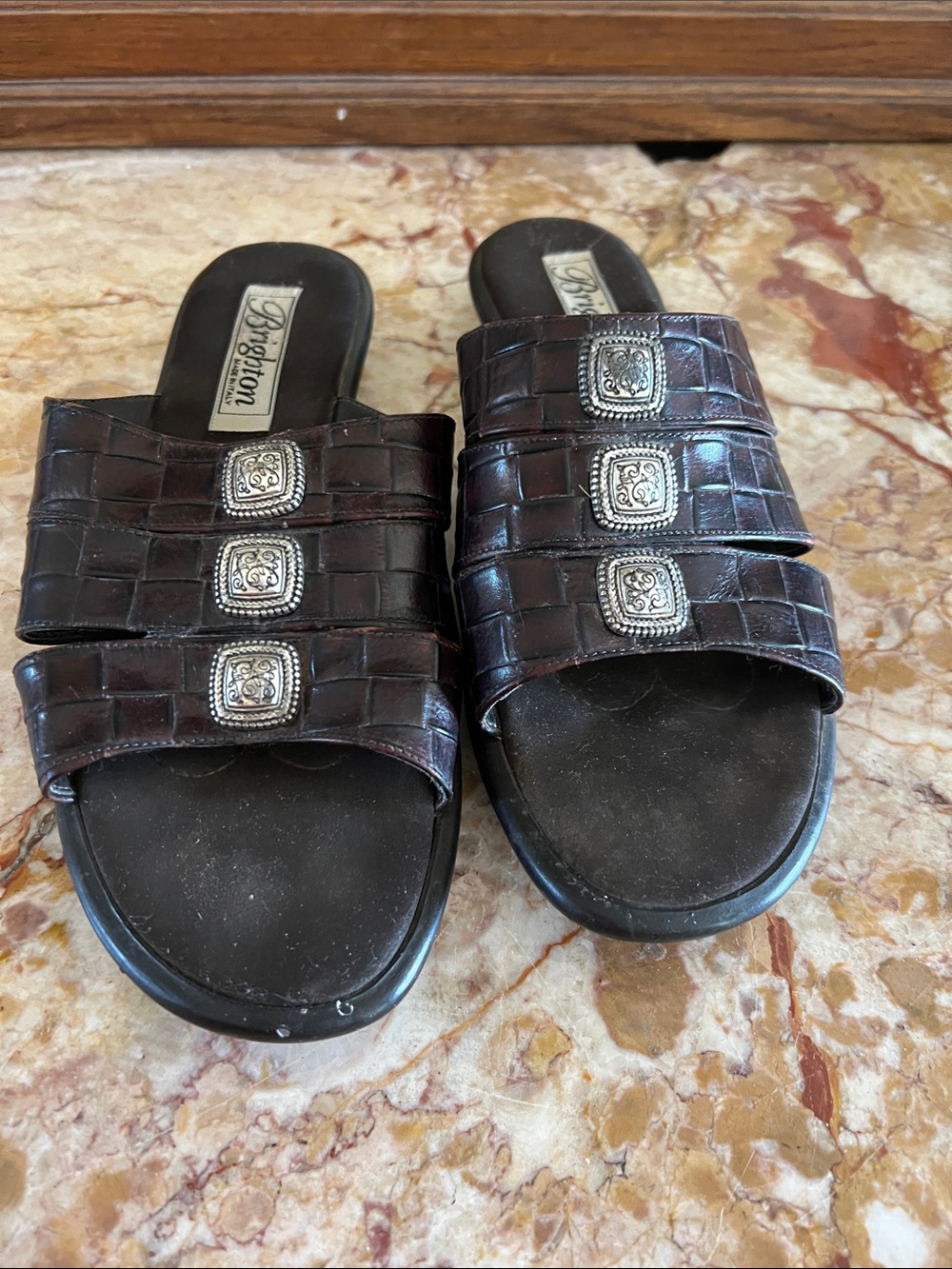 Brighton Dark Brown Women’s sandals With Silver Accents size 9